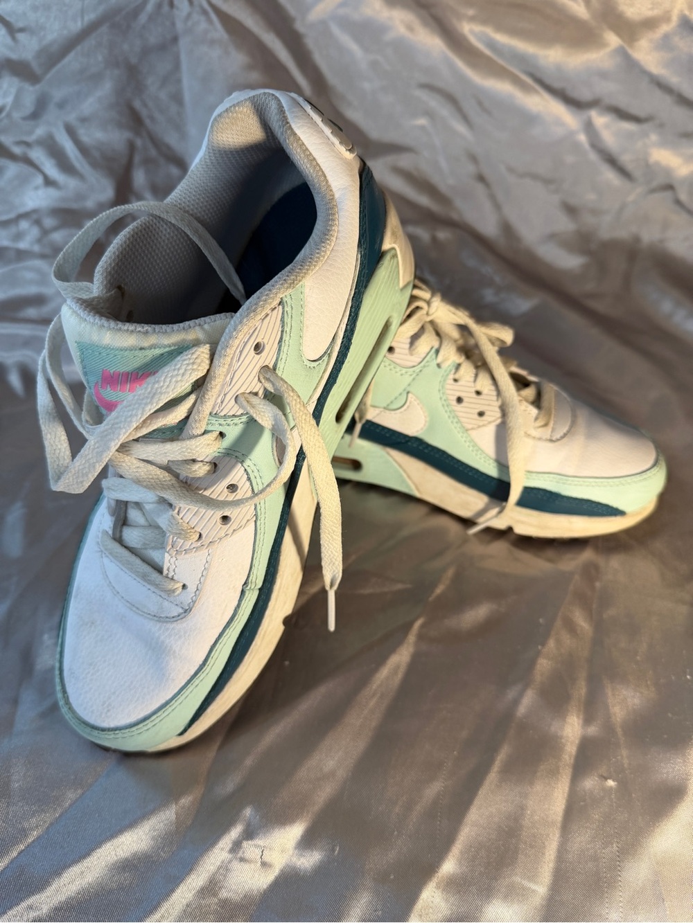 Nike Air Max Youth size 5 women’s size 7 White, Mint and Teal Low-Top Sneakers